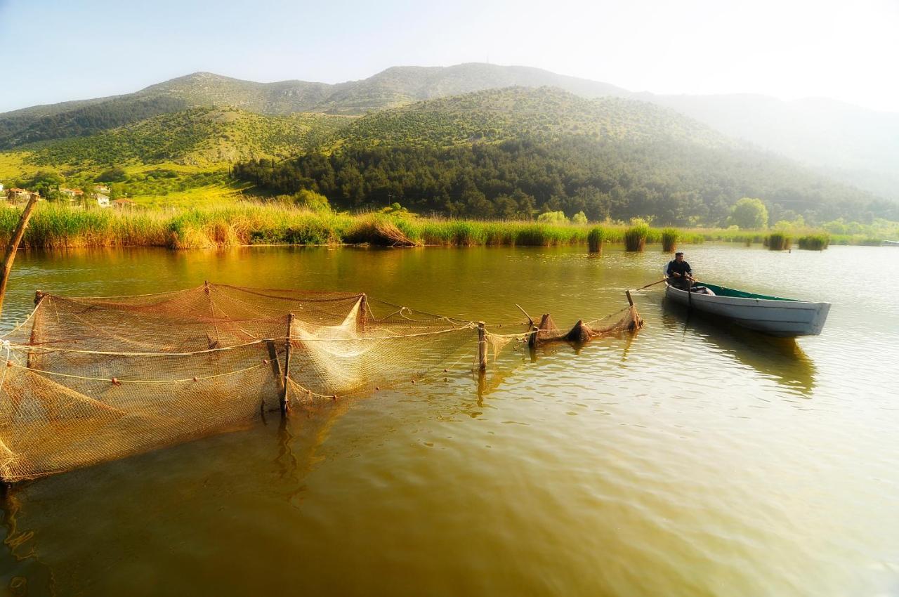 Little Island Resort Nisos Ioanninon Buitenkant foto